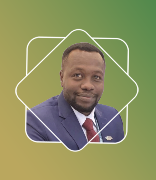 Consultant Ali Mohamed